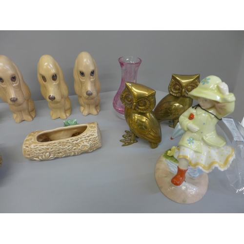 721 - Four Sylvac dogs, a small glass vase and dish, two glass animals, a Sylvac pixie on a log, a glass s... 