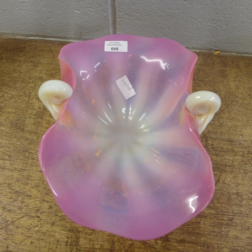 849 - A three colour vaseline glass bowl