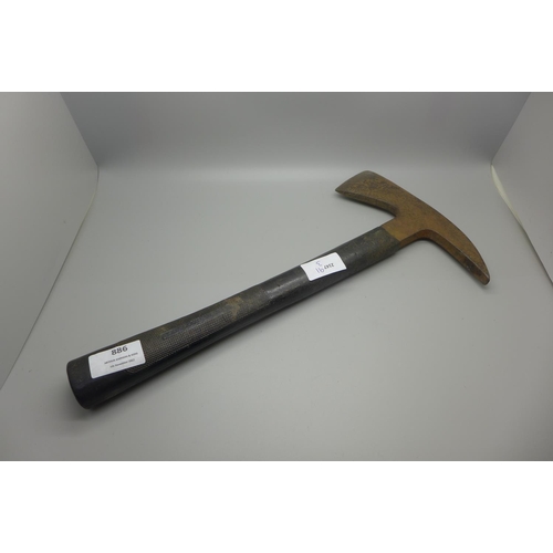 886 - A mid 20th Century fireman's axe