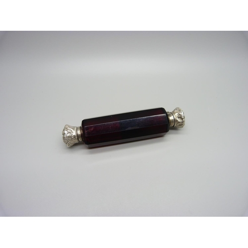 928 - A double ended ruby glass scent bottle