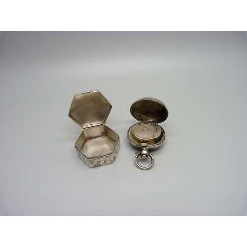 932 - A silver sovereign case and a silver pill box with import mark