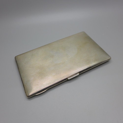 941 - A silver cigarette case, 206g