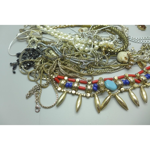 963 - Vintage costume jewellery