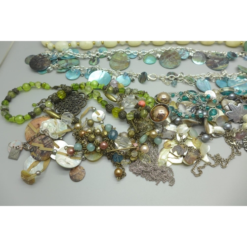 964 - Ten vintage costume necklaces