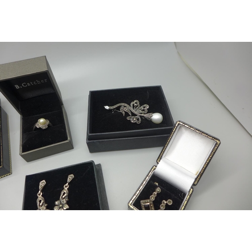 971 - A collection of marcasite and pearl set silver jewellery