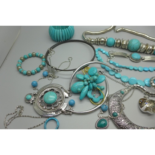 975 - Turquoise and turquoise coloured jewellery