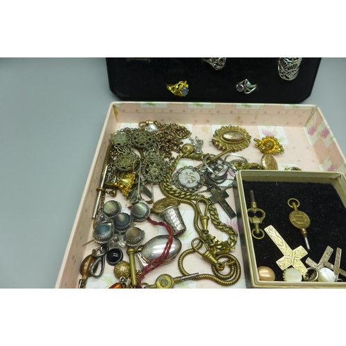 984 - A collection of rolled gold jewellery and other jewellery, and ten silver and silver gilt rings