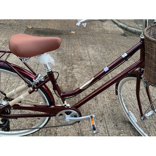 2304 - Dawes Duchess Deluxe aluminium lady's traditional heritage bicycle, complete with basket - original ... 