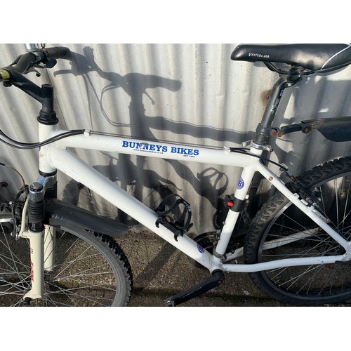 2365 - Bunny's Bikes Mens Mountain bicycle/bike/MTB