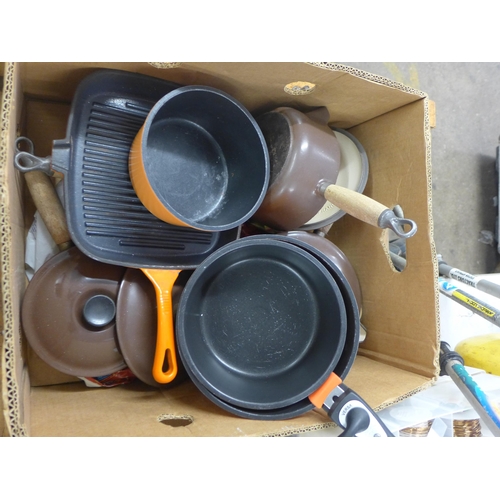 2058 - Approx. 8 cast iron pans, some Le Creuset, some Versa