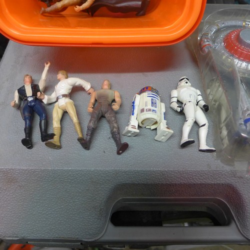 2230A - Approx. 15 Star Wars movie figures, some early dates