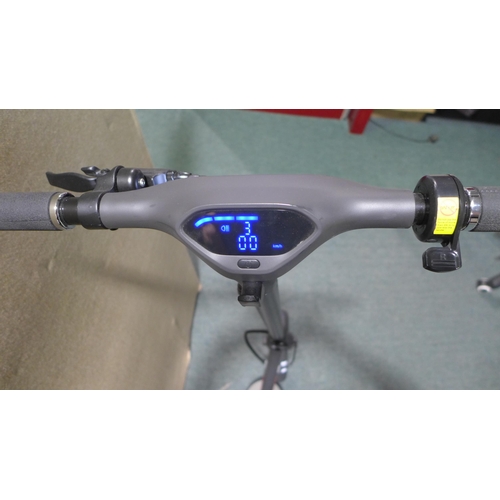 3003 - Reid Electric Scooter (No Charging Lead), Original RRP £389.99 + Vat    (266-431)  * This lot is sub... 