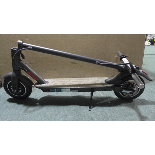 3004 - Reid Electric Scooter (No Charging Lead), Original RRP £389.99 + Vat     (266-430)  * This lot is su... 