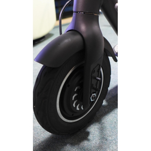 3004 - Reid Electric Scooter (No Charging Lead), Original RRP £389.99 + Vat     (266-430)  * This lot is su... 