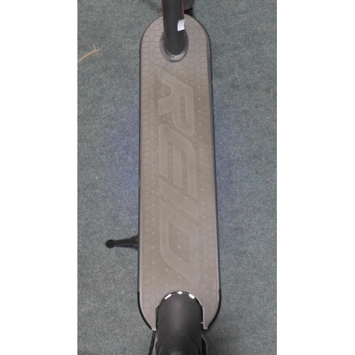 3004 - Reid Electric Scooter (No Charging Lead), Original RRP £389.99 + Vat     (266-430)  * This lot is su... 