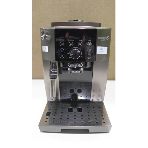 3037 - Delonghi Bean To Cup Magnifica s Smart Coffee Machine  - Ecam250.33.Tb , Original RRP £299.99 + Vat ... 