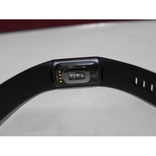 3076 - Fitbit Charge 5  Black Activity Band Ref 273440         (266-205)  * This lot is subject to vat