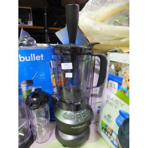 3202 - Nutribullet Blender Combo (266-458)  * This lot is subject to vat