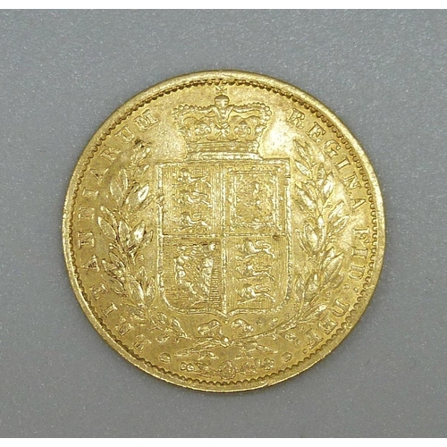 134 - A Victorian 1853 full sovereign