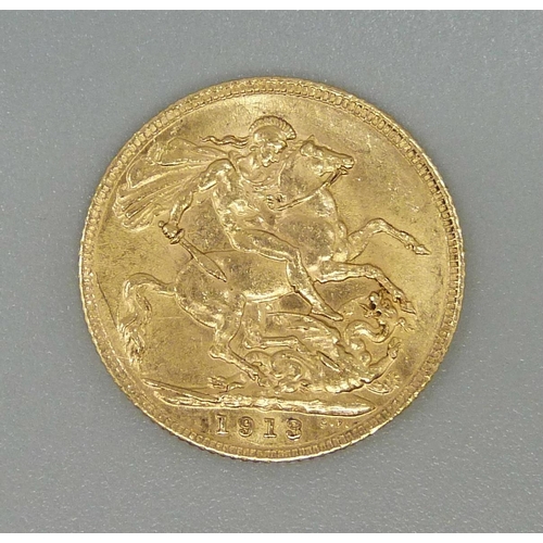 137 - A 1913 full sovereign