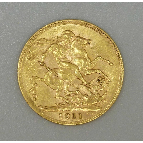 17 - A 1911 full sovereign