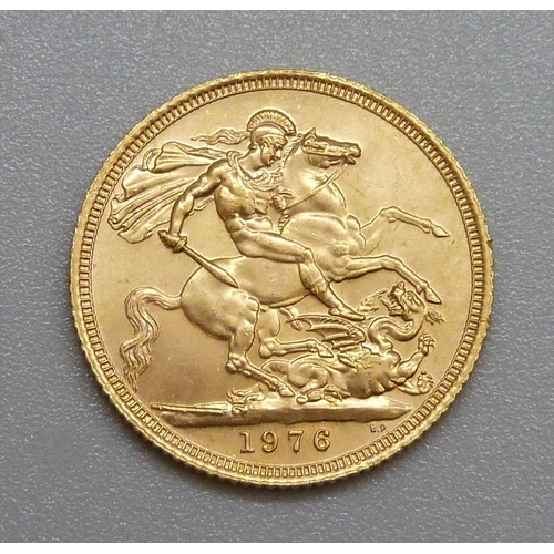 203 - A 1976 full sovereign