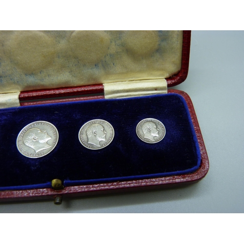 33 - An Edward VII 1905 Maundy money coin set