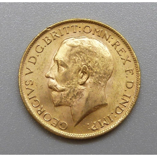 364 - A George V 1927 full sovereign, SA mint