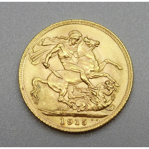 369 - A George V 1915 full sovereign