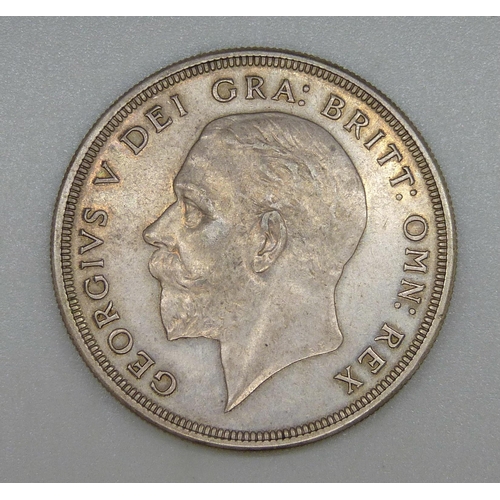 37 - A George V 1927 crown