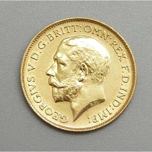 55 - A 1912 half sovereign