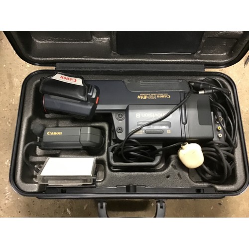 2077 - Canon Canovision 8 camcorder in case 6mm tape