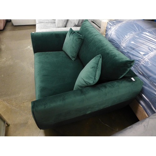 1421 - A forest green velvet love seat