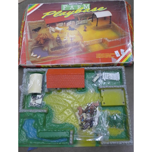 1198 - A Britains Farm Playbase, boxed