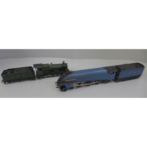 638 - Two 00 gauge locomotives; green 3205 GWR Tank and blue LNER Sir Nigel Gresley