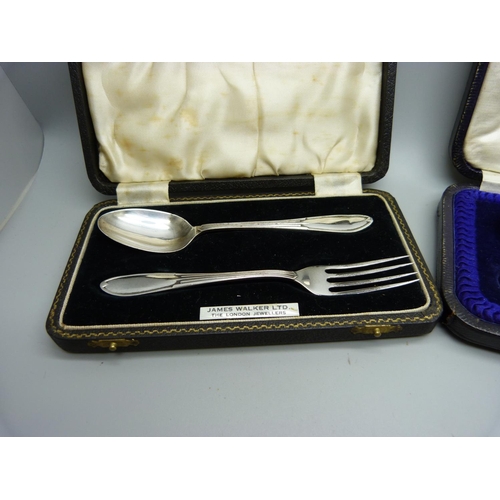 904 - Two silver Christening sets, Sheffield 1919 and Birmingham 1937, 116g