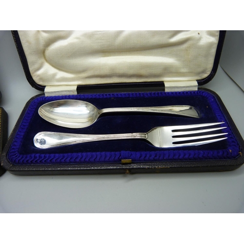 904 - Two silver Christening sets, Sheffield 1919 and Birmingham 1937, 116g