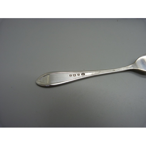 904 - Two silver Christening sets, Sheffield 1919 and Birmingham 1937, 116g