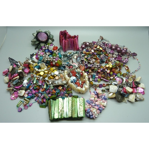 938 - A collection of mother of pearl and other jewellery