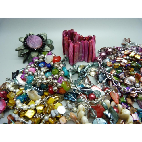 938 - A collection of mother of pearl and other jewellery