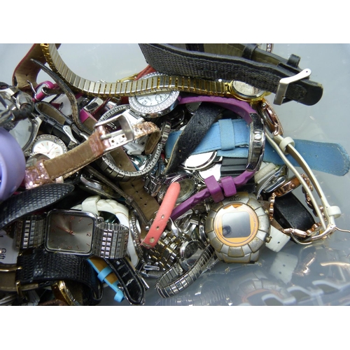956 - A box of modern wristwatches, some a/f