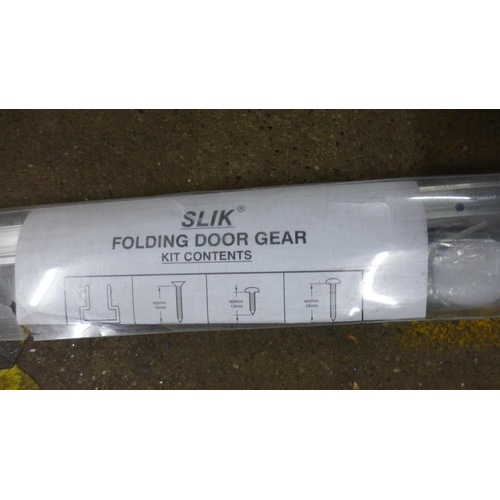 2040 - Folding door gear set