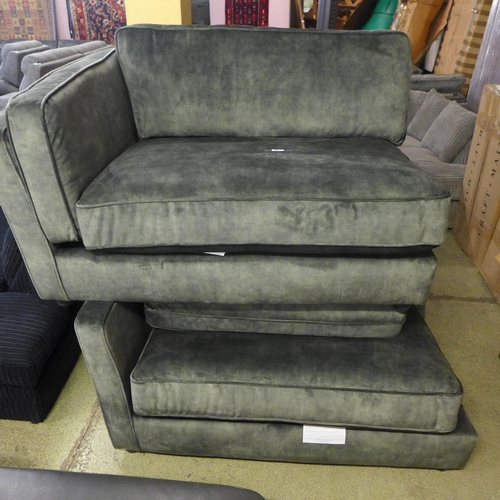 1547 - A pair of forest green velvet sofa ends (does not make a full sofa)