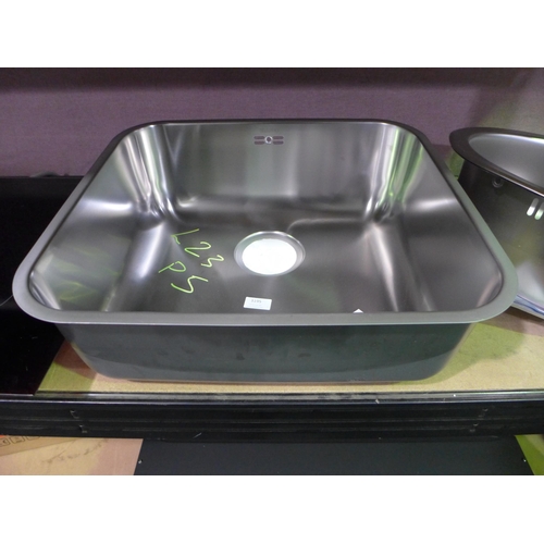 3195 - Ecuador Large Undermount Stainless Steel 1 Bowl (400x450) - model no.:- BL452614, original RRP £140.... 