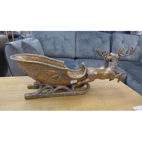 1313 - A reindeer and sleigh table ornament