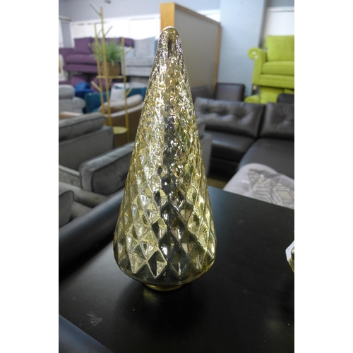 1356 - A decorative gold glass Christmas tree, H 30cms (42086314)   #