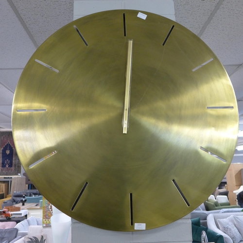 1372 - A gold minimalist clock