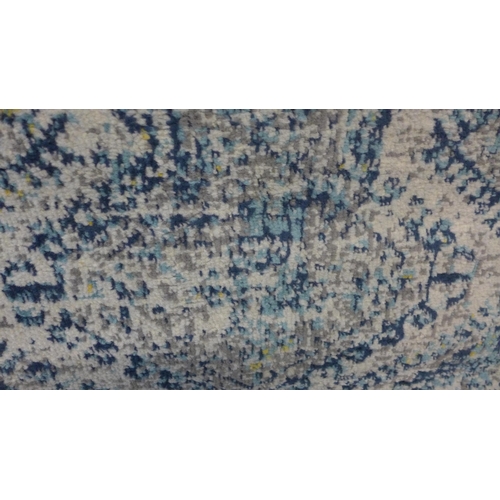 1532 - A blue patterned runner 240 x 60cm