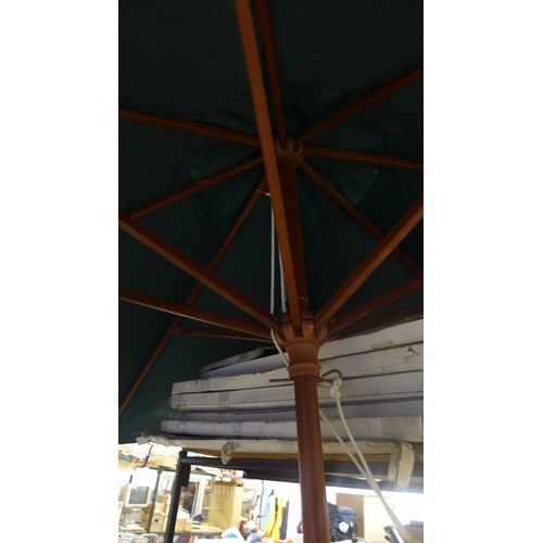 2149A - Approx. 1.5m diameter wood and fabric parasol in case