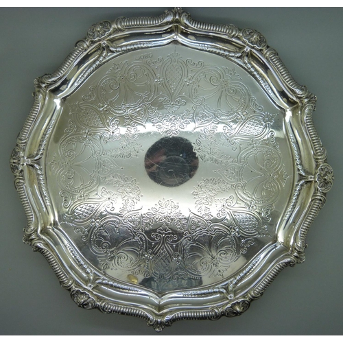 855 - A Victorian silver tray, London 1875, Roberts & Belk, 1017g, 30cm